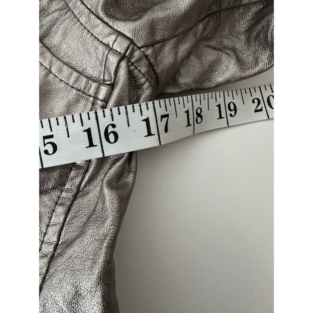 New Blank NYC Jacket Women's XS Silver Faux Leather Pockets Moto Crop Outdoor - Picture 12 of 13